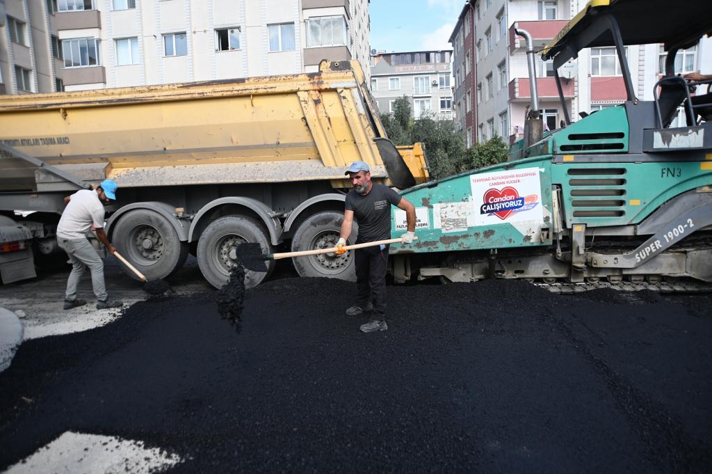 ASFALTTAN AĞACA, KALDIRIMDAN IŞIĞA: ÇERKEZKÖY BÜYÜKŞEHİR'LE YENİLENİYOR
