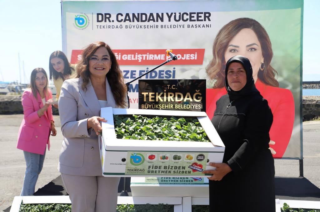 BÜYÜKŞEHİR'DEN ÜRETİCİLERE FİDE DESTEĞİ