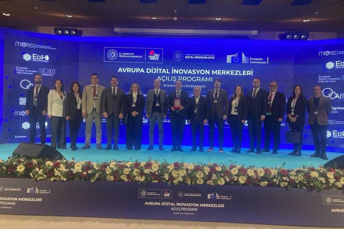 TEKİRDAĞ NKÜ’DE “MİLLİ TEKNOLOJİ HAMLESİ VE PARADİGMA DÖNÜŞÜMÜ” KONFERANSI GERÇEKLEŞTİ