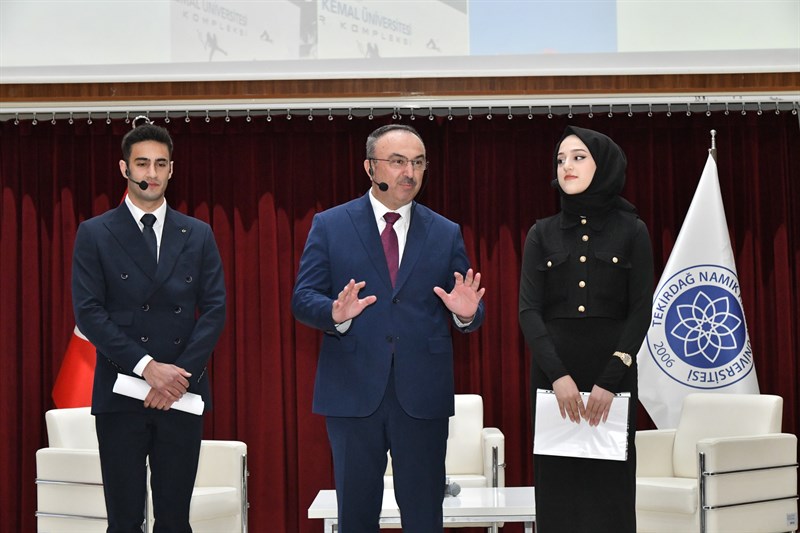 Tekirdağ Valisi üniversite öğrencilerine mesleğini anlattı