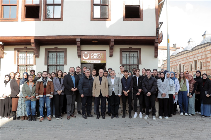 TRAKYA ÜNÜVERSİTESİ REKTÖRÜMÜZDEN ULUSLARARASI ÖĞRENCİLER AKADEMİSİNDE AÇILIŞ DERSİ