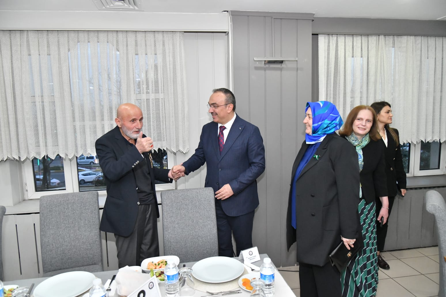 Vali Soytürk ve Eşi Nurdan Soytürk Polisler, Şehit Aileleri ve Gazilerle İftar Yaptı